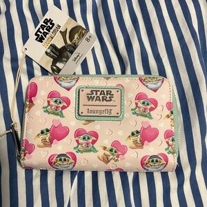 NWT Loungefly Star Wars Baby Yoda zippered wallet